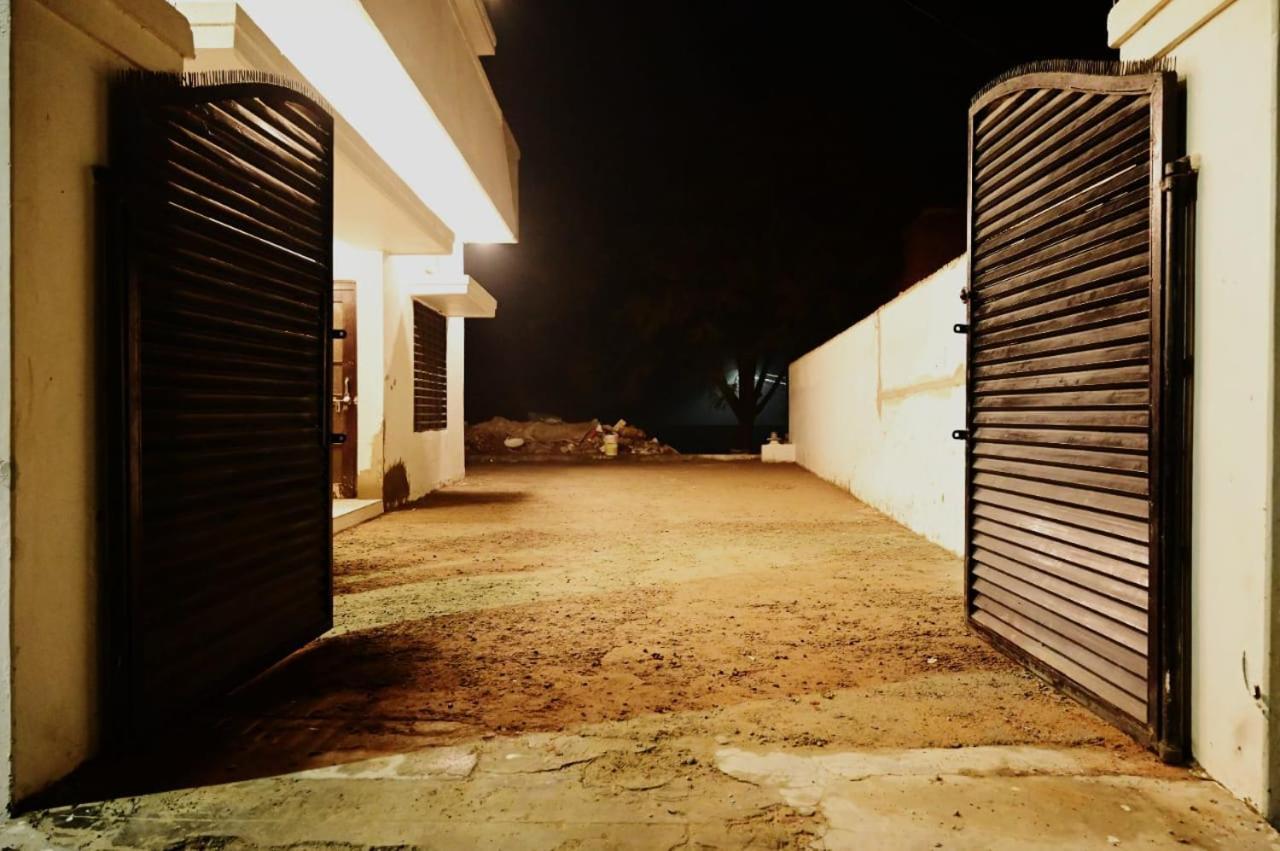 Sri Ram Lalla International Hotel Ayodhya Exterior photo